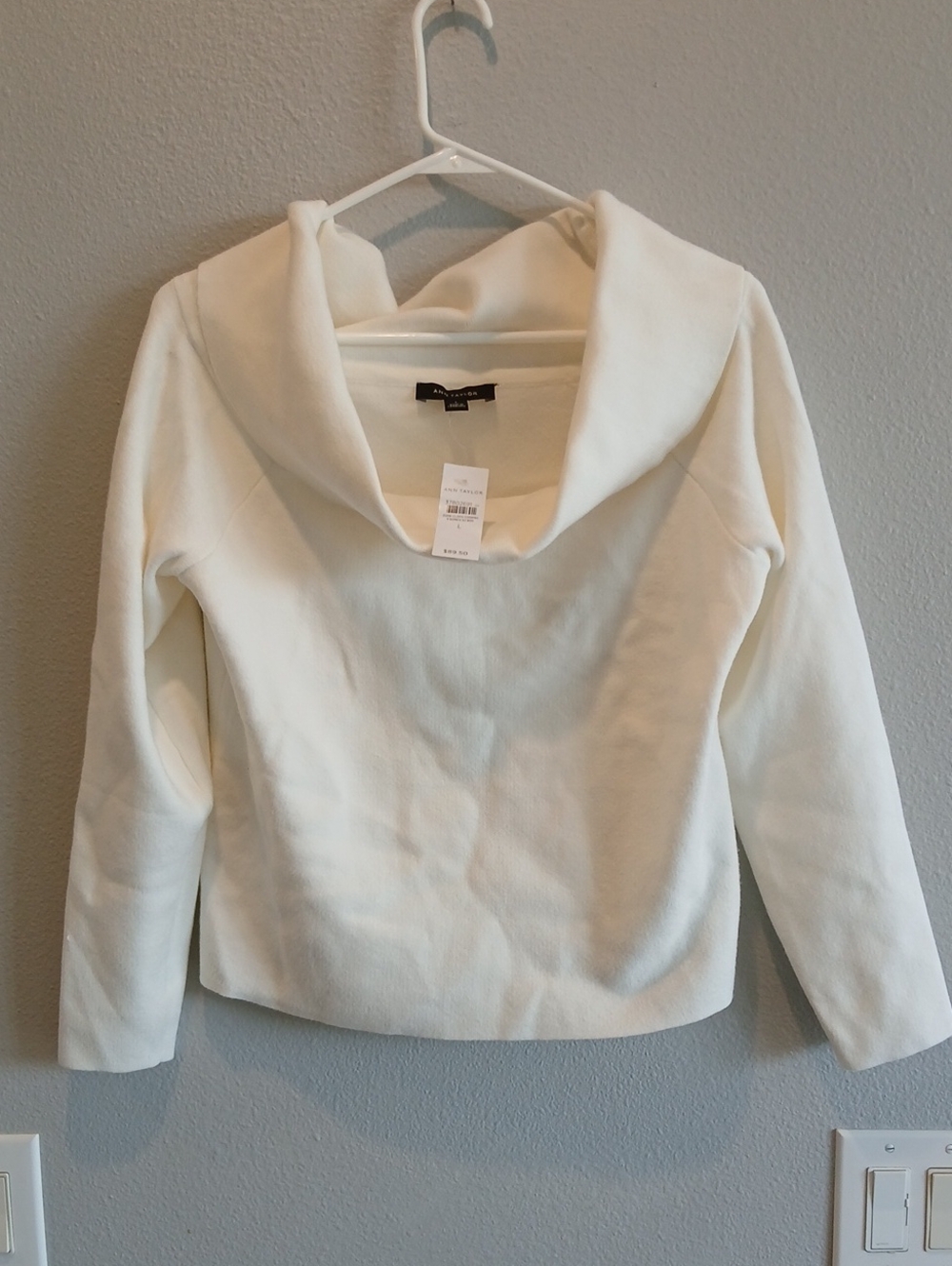 Nwt Ann Taylor Large White Women’s Funnel Neck Sweater Cropped So Soft